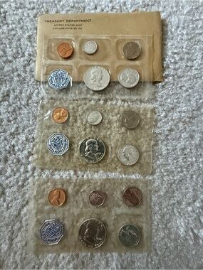 US Mint Philadelphia 3-Set Uncirculated 1957 coins set 2 and 1958 coins set